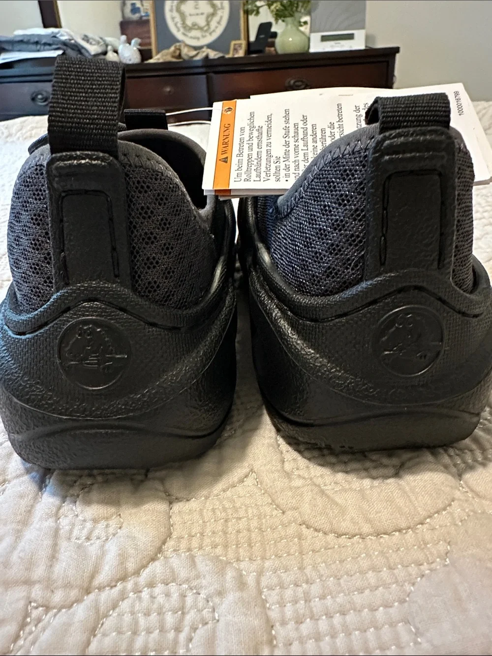 NWT CROCS Kids Black Swiftwater Splash Water Shoes  size 1